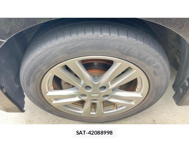 Nissan ELGRAND 2011-12 8879629-6