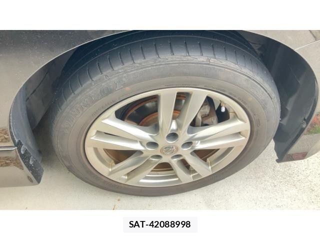 Nissan ELGRAND 2011-12 8879629-7