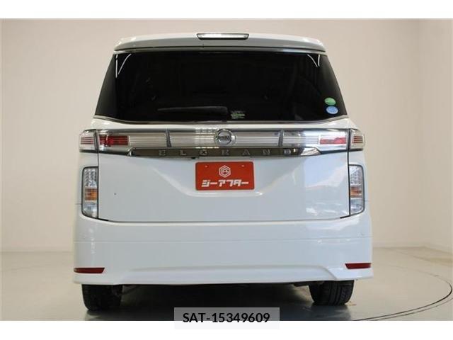Nissan ELGRAND 2014-06 8879624-10