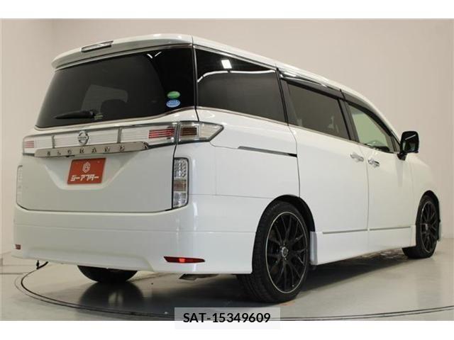 Nissan ELGRAND 2014-06 8879624-11