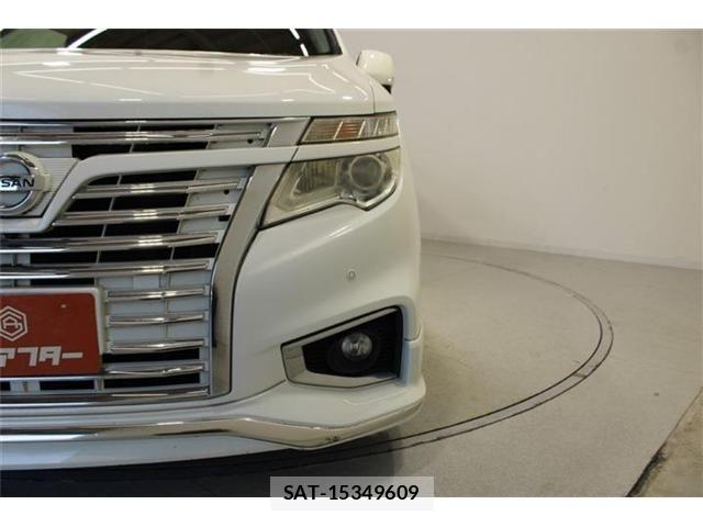 Nissan ELGRAND 2014-06 8879624-13