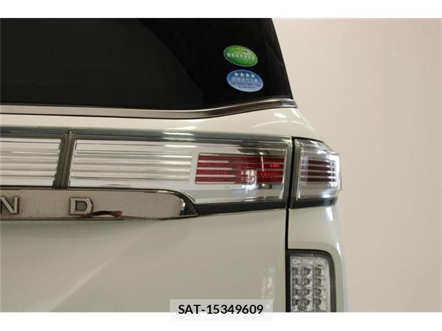 Nissan ELGRAND 2014-06 8879624-17