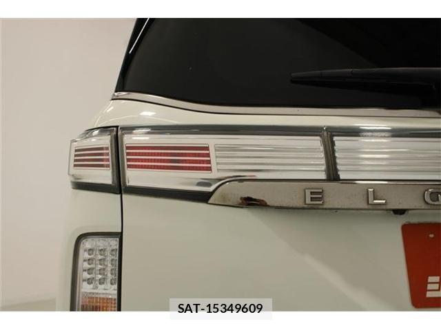 Nissan ELGRAND 2014-06 8879624-18
