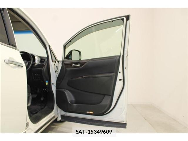 Nissan ELGRAND 2014-06 8879624-28