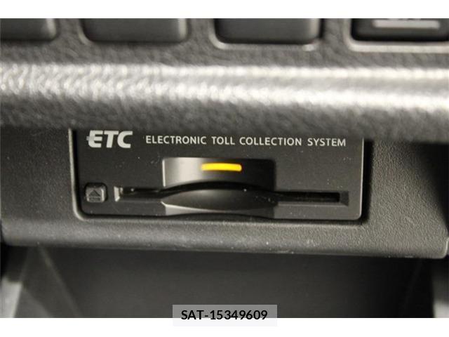 Nissan ELGRAND 2014-06 8879624-3