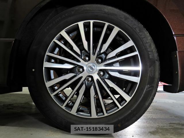 Nissan ELGRAND 2014-02 8879622-14