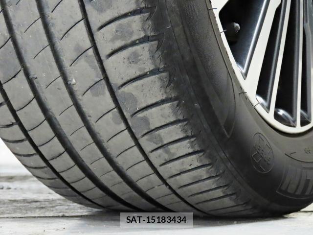 Nissan ELGRAND 2014-02 8879622-15