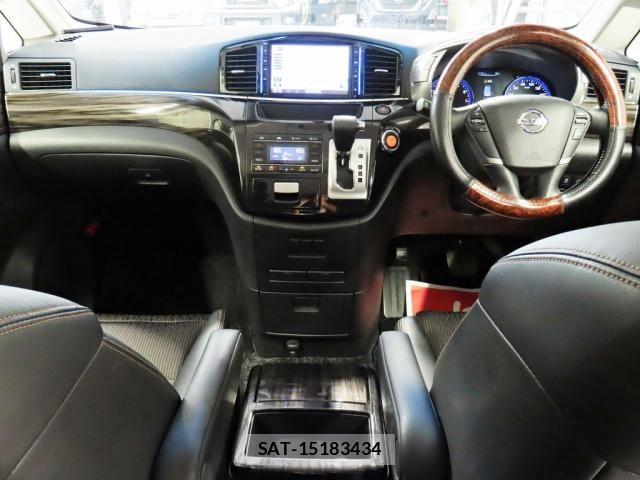 Nissan ELGRAND 2014-02 8879622-16