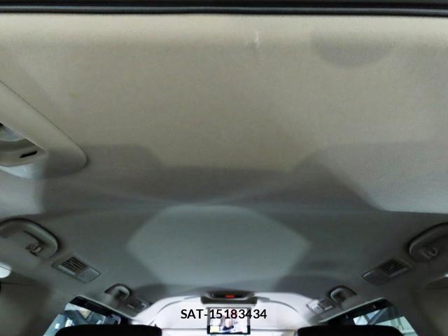 Nissan ELGRAND 2014-02 8879622-27
