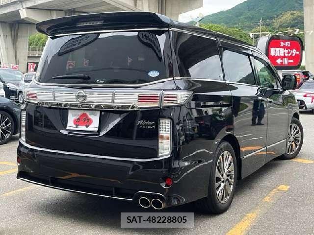 Nissan ELGRAND 2015-11 8879618-2