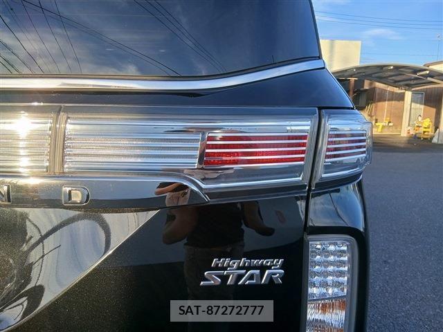 Nissan ELGRAND 2021-02 8879616-11