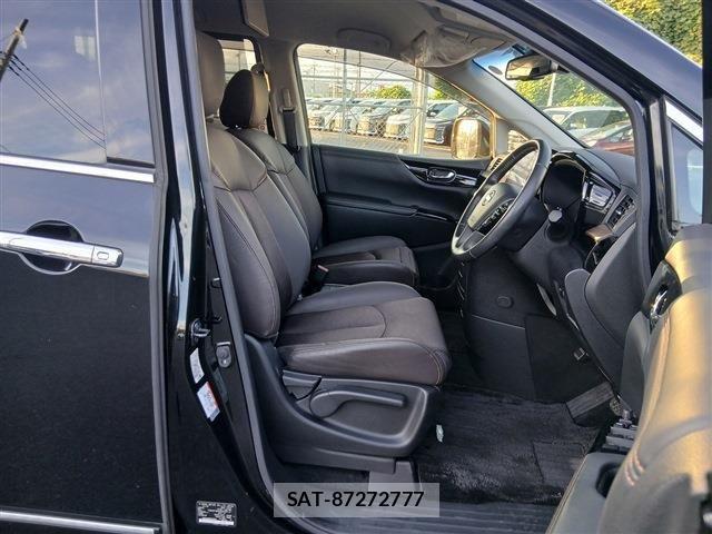 Nissan ELGRAND 2021-02 8879616-13
