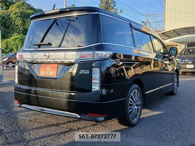 Nissan ELGRAND 2021-02 8879616-21
