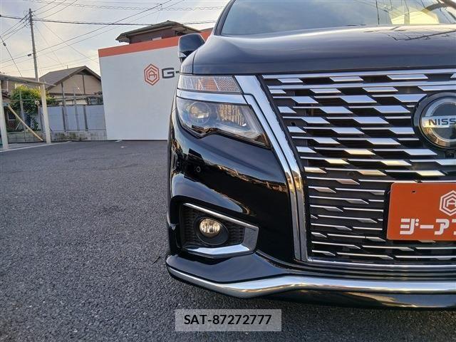 Nissan ELGRAND 2021-02 8879616-24