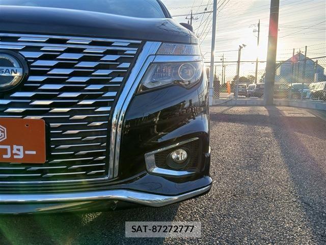 Nissan ELGRAND 2021-02 8879616-25