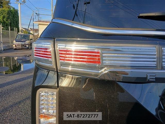 Nissan ELGRAND 2021-02 8879616-27