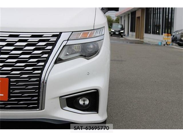 Nissan ELGRAND 2022-01 8879617-11