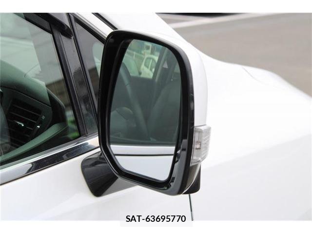 Nissan ELGRAND 2022-01 8879617-14