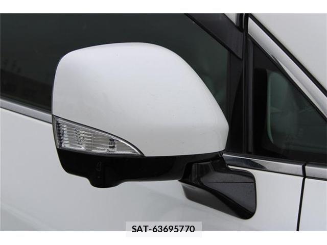 Nissan ELGRAND 2022-01 8879617-15