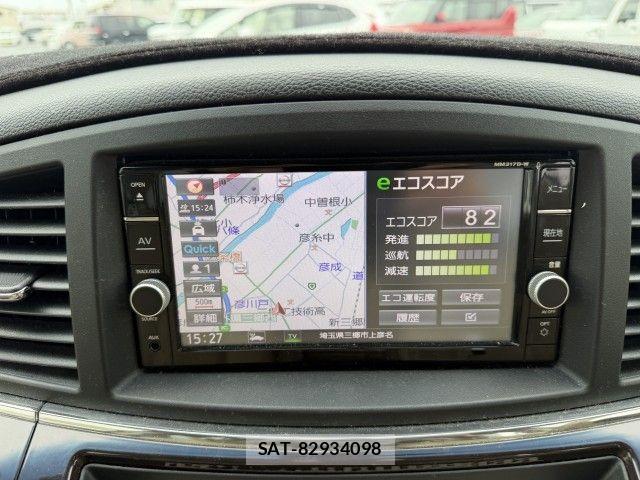Nissan ELGRAND 2018-06 8879623-12
