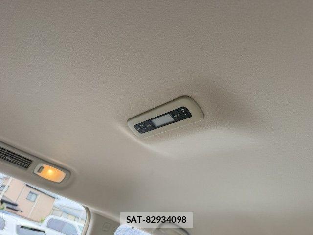Nissan ELGRAND 2018-06 8879623-18