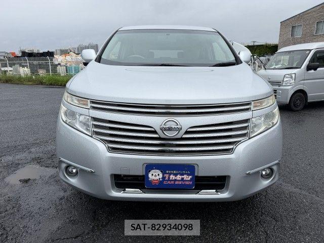 Nissan ELGRAND 2018-06 8879623-19