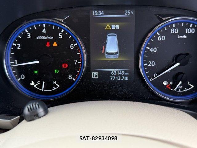 Nissan ELGRAND 2018-06 8879623-28