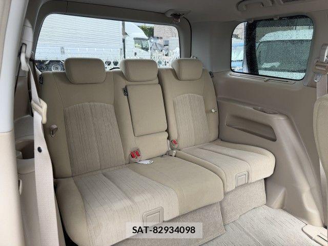 Nissan ELGRAND 2018-06 8879623-7