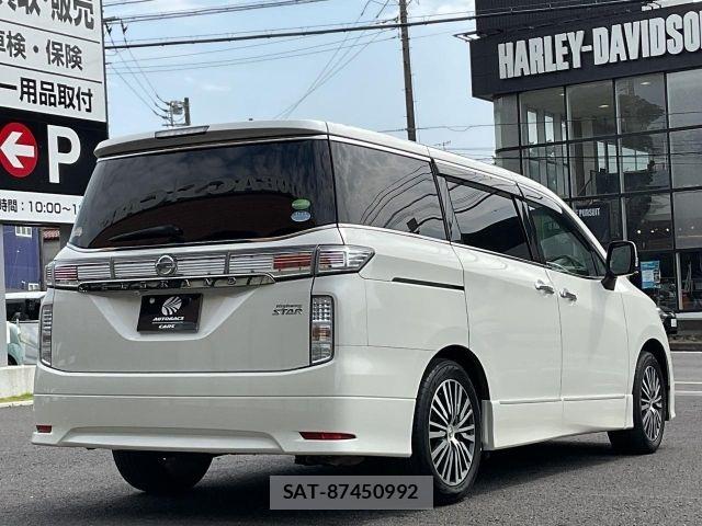 Nissan ELGRAND 2017-01 8883576-9
