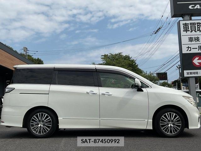 Nissan ELGRAND 2017-01 8883576-7
