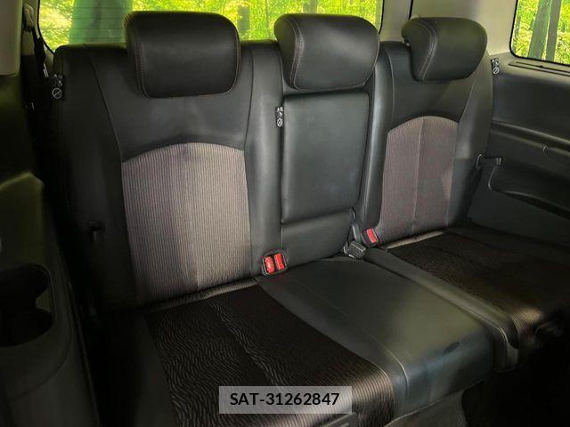 Nissan ELGRAND 2019-10 8883577-9