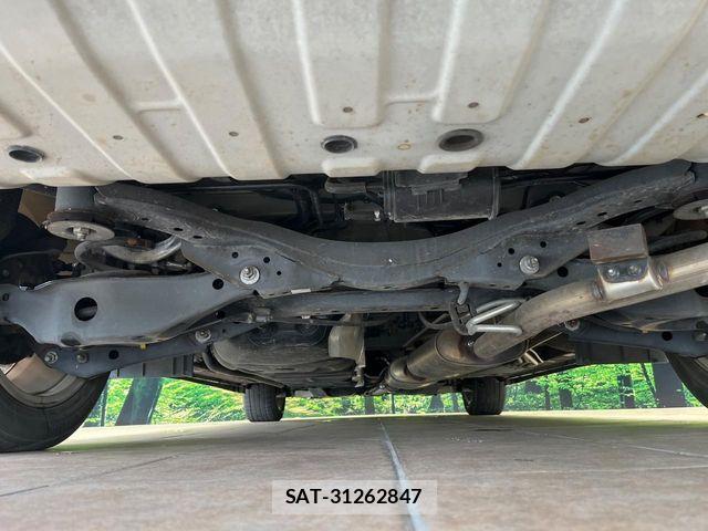 Nissan ELGRAND 2019-10 8883577-19