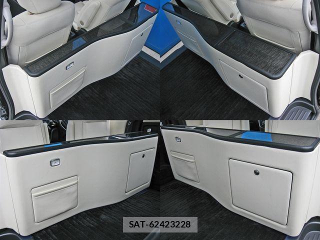 Nissan ELGRAND 2019-08 781231-18