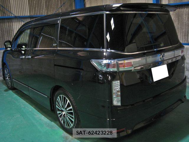 Nissan ELGRAND 2019-08 781231-1