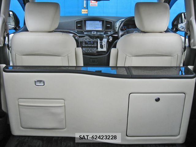 Nissan ELGRAND 2019-08 781231-19