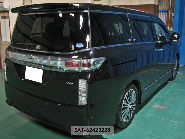 Nissan ELGRAND 2019-08 781231-3