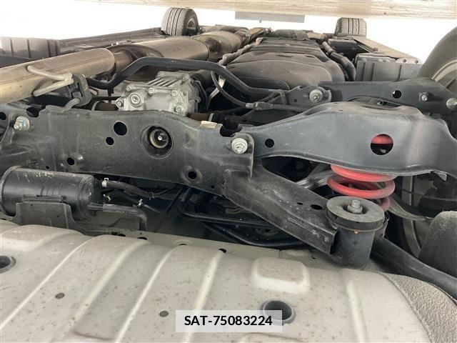 Nissan ELGRAND 2016-01 802128-7