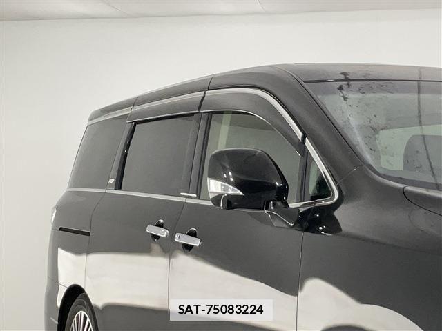 Nissan ELGRAND 2016-01 802128-3
