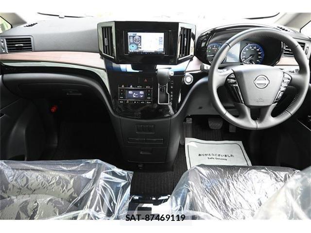 Nissan ELGRAND 2023-06 1220782-9