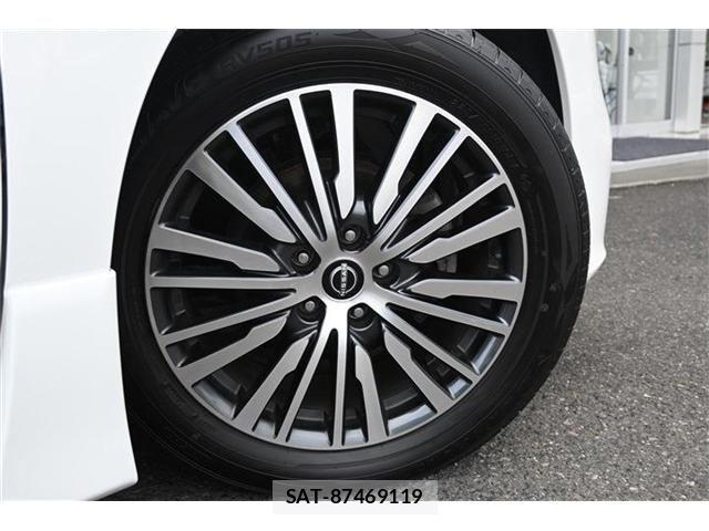 Nissan ELGRAND 2023-06 1220782-19