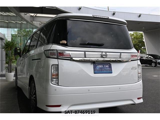 Nissan ELGRAND 2023-06 1220782-2