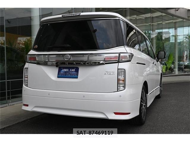 Nissan ELGRAND 2023-06 1220782-4