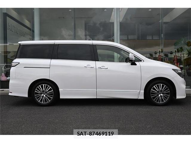 Nissan ELGRAND 2023-06 1220782-5