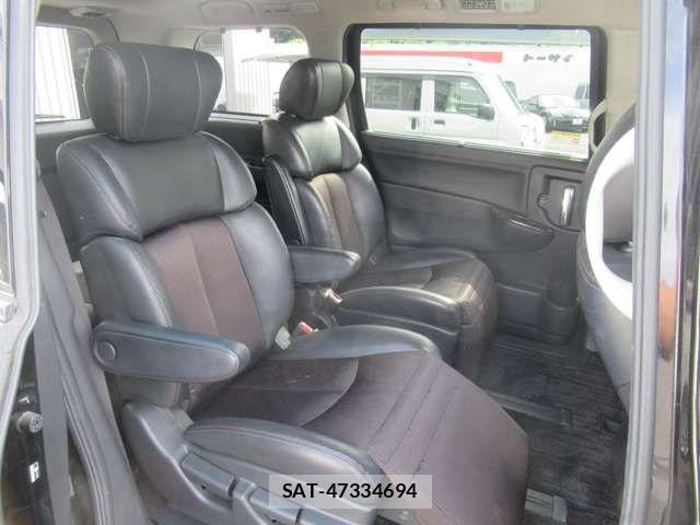 Nissan ELGRAND 2016-10 1346812-9
