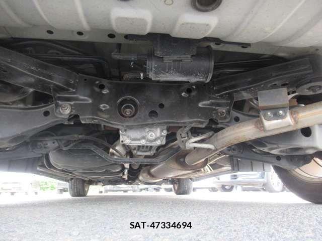 Nissan ELGRAND 2016-10 1346812-11