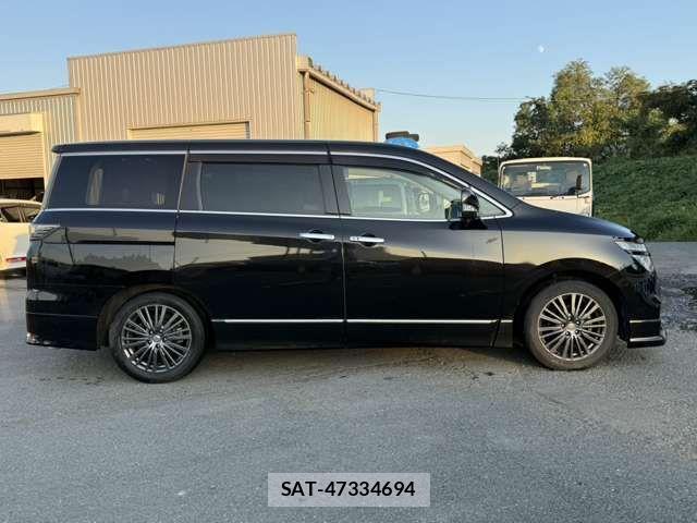 Nissan ELGRAND 2016-10 1346812-16