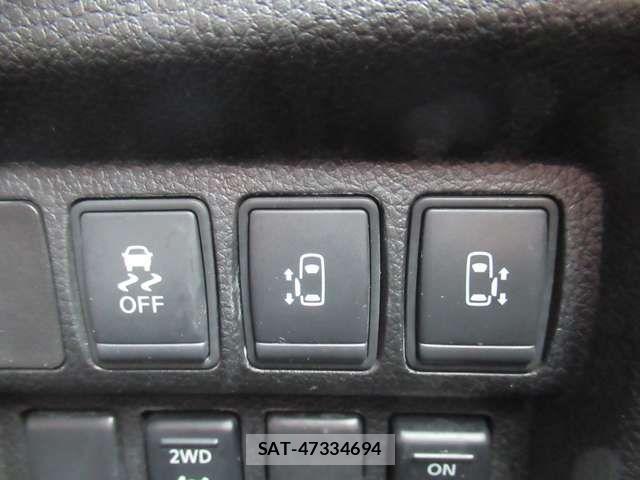 Nissan ELGRAND 2016-10 1346812-3