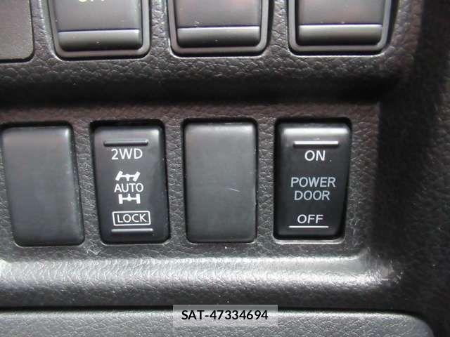 Nissan ELGRAND 2016-10 1346812-4