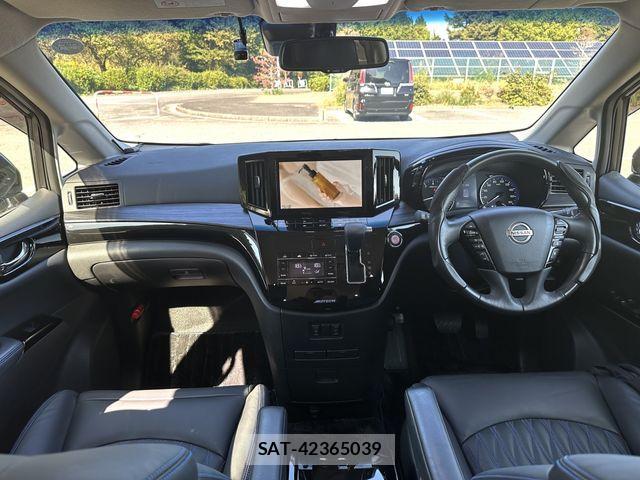 Nissan ELGRAND 2021-02 1354029-9