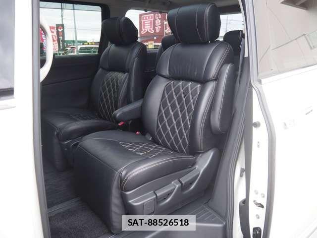 Nissan ELGRAND 2015-08 1354027-13